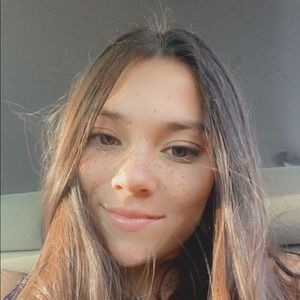 Meet your Posher, Elisa